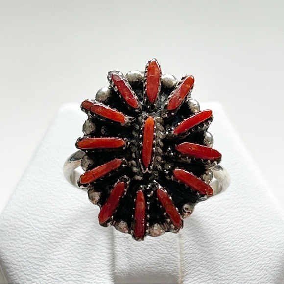 Vintage Southwestern Red Coral Needlepoint Cluster Sterling Silver Ring - Picture 2 of 11